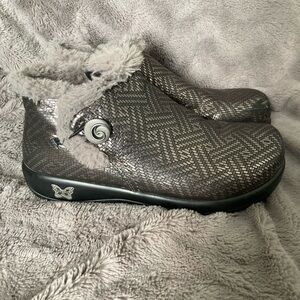 Alegria Slip Resistant Meri Ankle Pewter Dazzler Boots Size 8-8.5 / 39